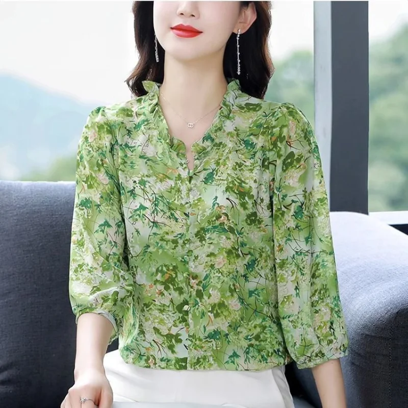 2024 New Summer Korean and Korean Fashion Blouses Loose Chiffon Three Quarter V-neck Printed Shirring Button Women\'s Shirt Top