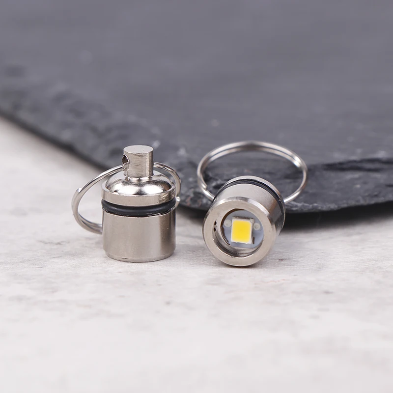 TG 2Pcs Mini Electronic Light Keyring Flashlight Lamp Keychain Mini LED Light Key Chain Luminated Keyring Pendant Colorful