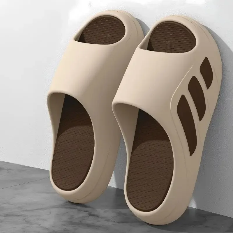 Thick Soled Men's Sports Slippers for Wearing Outside The Home Bathroom Soft Soled Slippers Anti Slip Men's Slippers