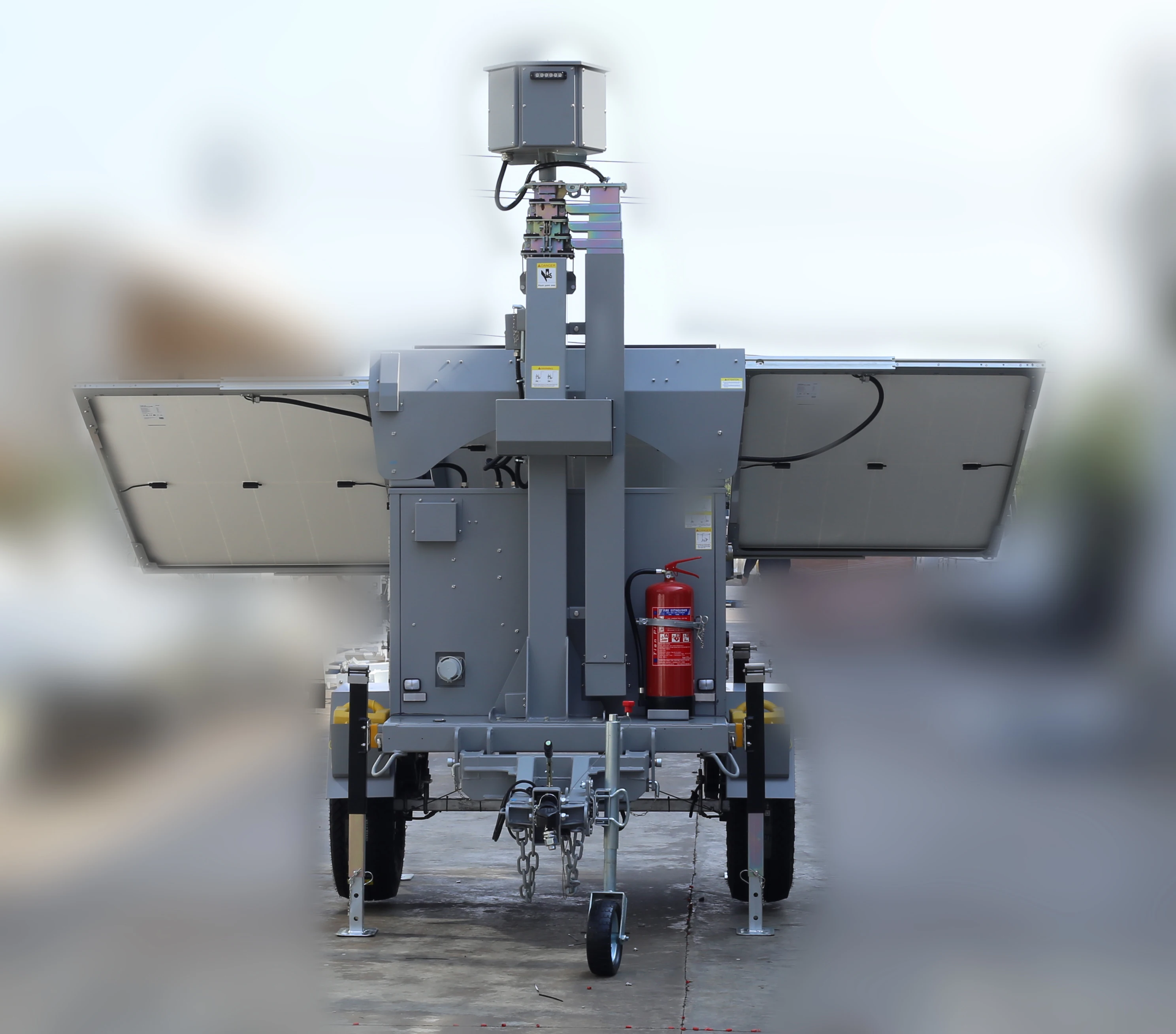 Factory Direct Sales Mobile Solar Monitoring Trailer 4G Network 8MP 4K HD IP65 Waterproof PTZ/Bullet CCTV Tower