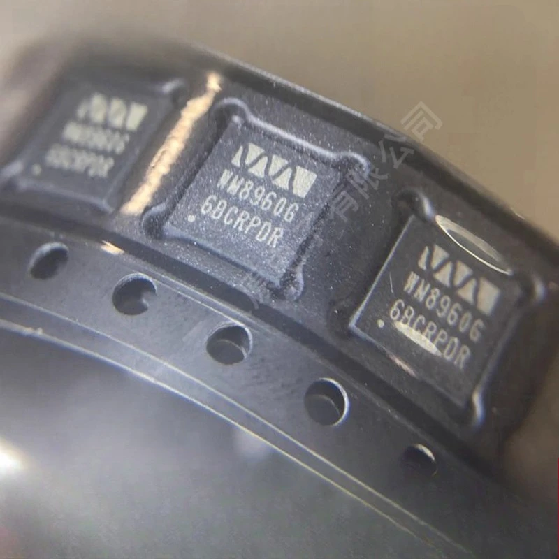 

10 шт./лот WM8960CGEFL/RV WM8960CG QFN32 стерео кодек с 1 Вт стерео драйверами динамиков класса D и драйверами для наушников