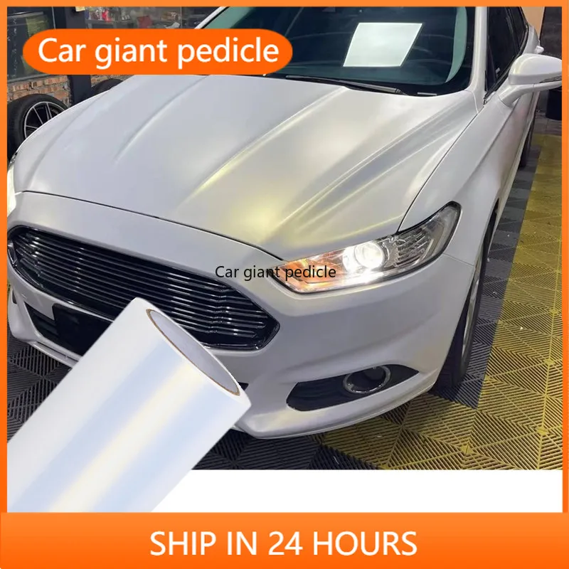 

Сатиновая керамическая пленка белого золотого цвета с цианиновым оттенком для покрытия автомобилей. Подходит для виниловых наклеек на авто. Легкая установка без пузырьков.