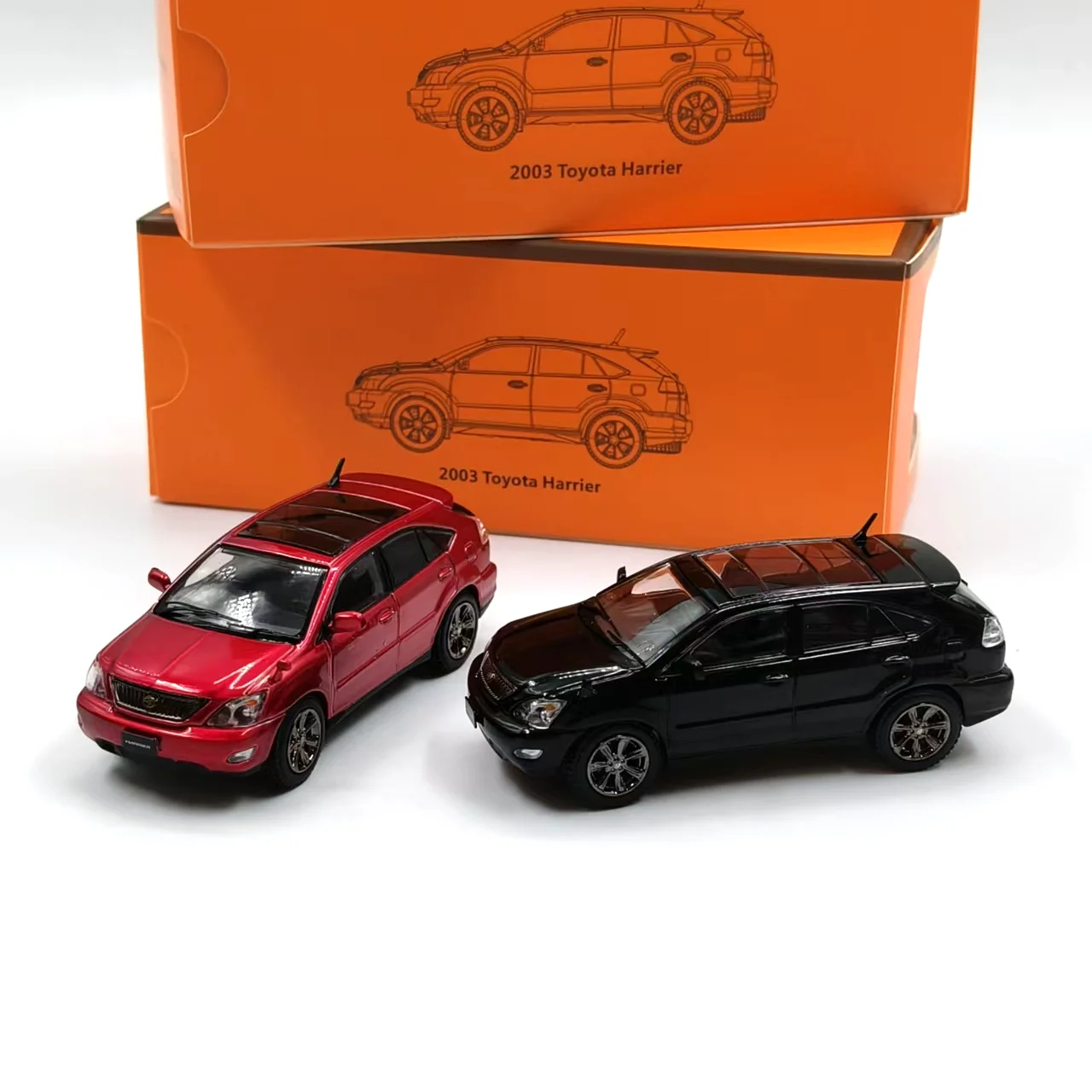 

Diecast GCD 1:64 Scale Toyota 2003 Harrier Alloy Car Model Collectible Toy Gift Souvenir Display Ornament