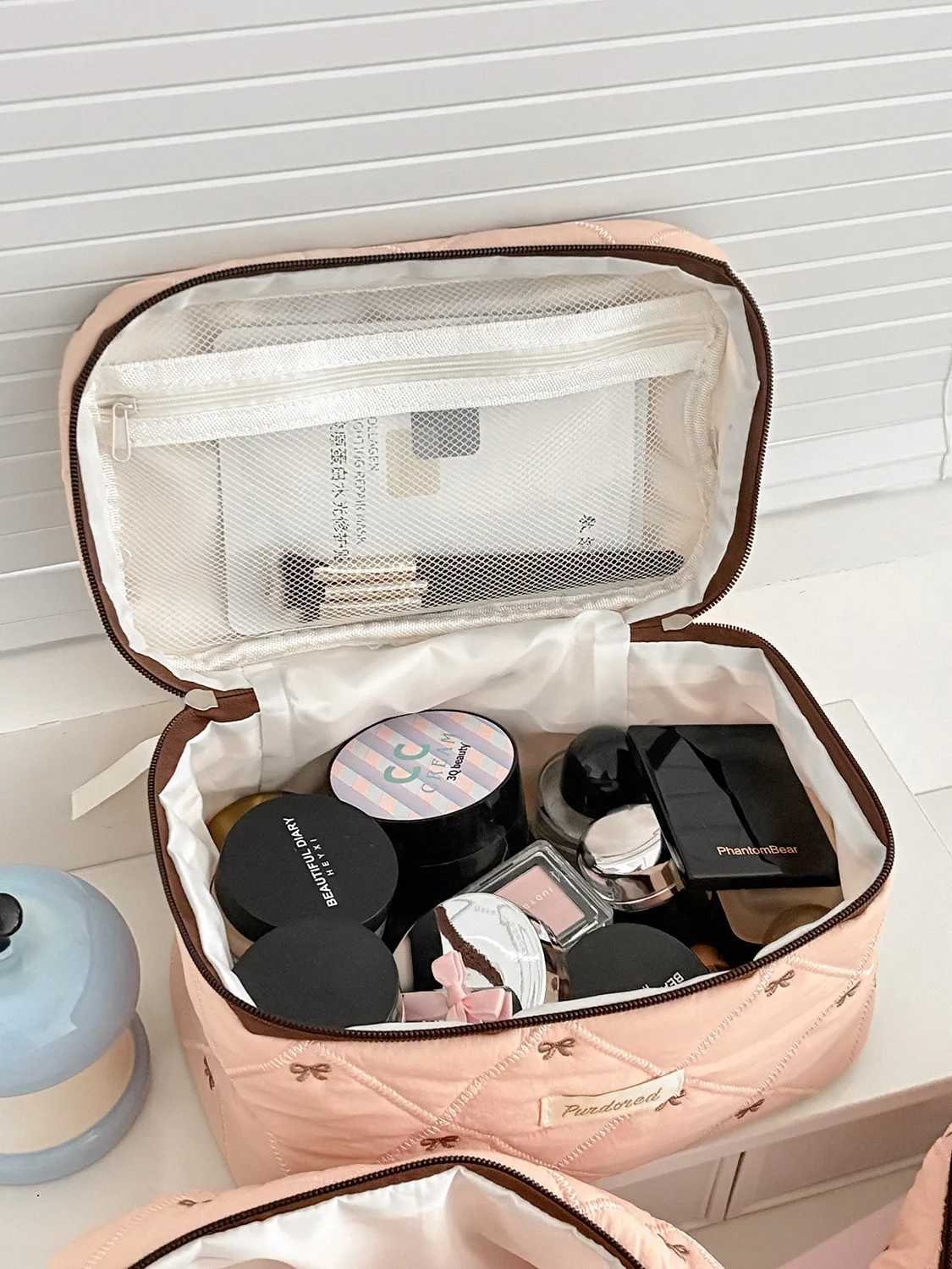 Berry Bow Embroidery Portable Large Capacity Handheld Toiletry Bag Makeup Bag New High-Value Cute Girl Style