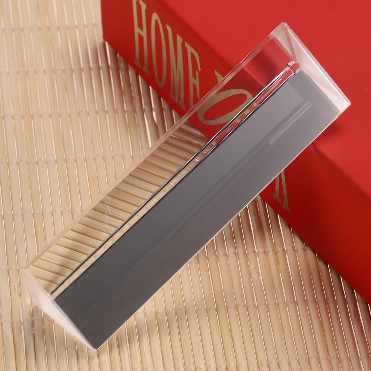 

Crystal Optical Triangular Prism 100X30X30Mm Precise Cutting Good Reflection Color Separation Physics Teaching Tool