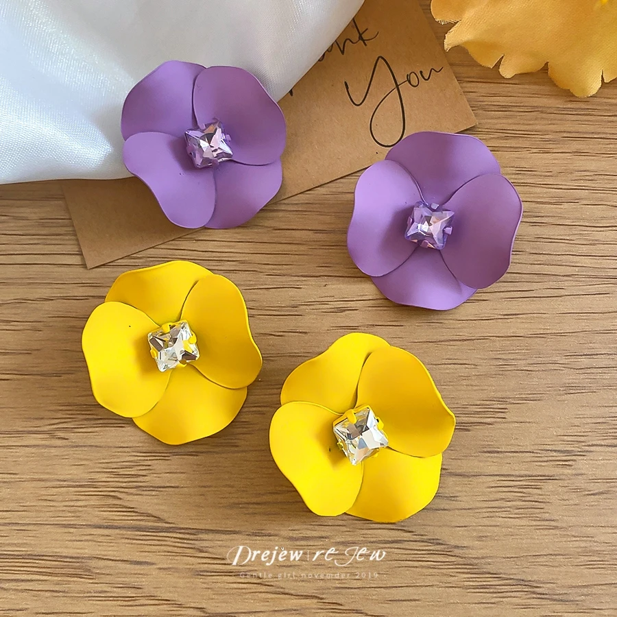 DREJEW Light Luxury Matte Flower Stud Earrings With Square Crystal Center For Daily Wear Dating Vacation