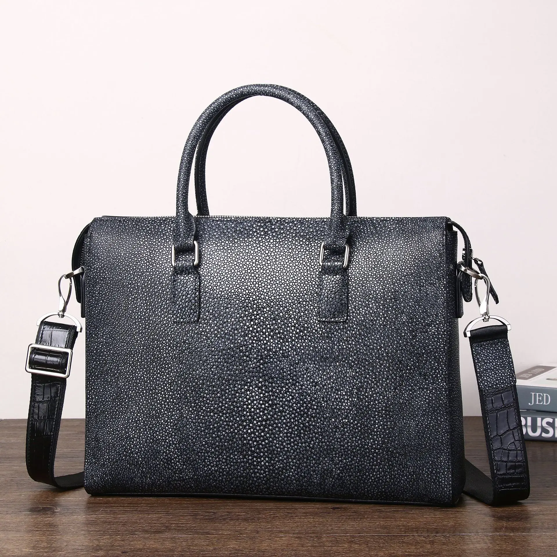 New Pearl Fish Pattern Laptop Bags Cow Genuine Leather Men's Briefcase Luxury Brand Male Handbags Men Messenger Computer Bag