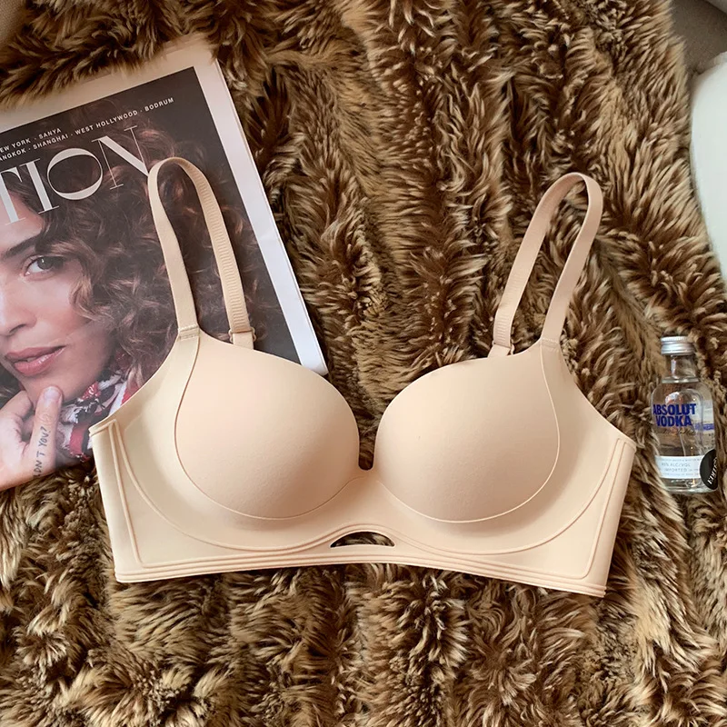 원활한 속옷 여성 리프팅 무선 탑 얇은 바닥 두꺼운 통기성 브래지어 여름