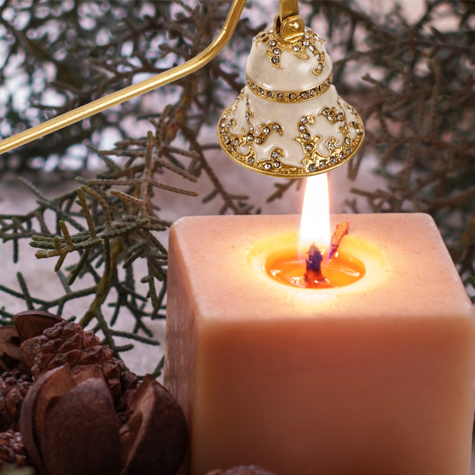 

Vintage Extinguisher Zinc Alloy Long Handle Snuffer for Scented Aromatherapy Household Extinguish Snuffer