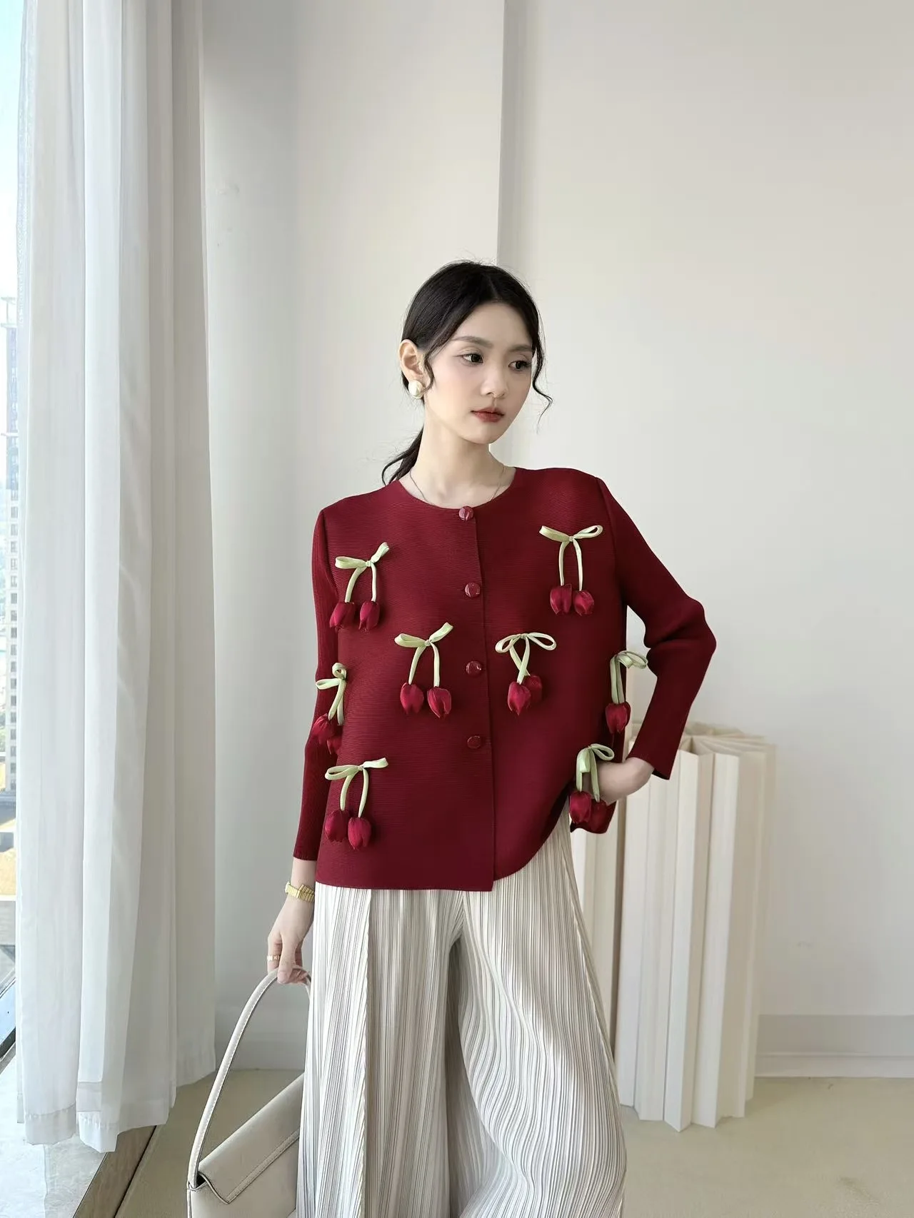 Miyake Pleated Cherry Hanging Round Neck Single-breasted Cardigan with Loose and Fashionable Design for Women's Shirt Jacket