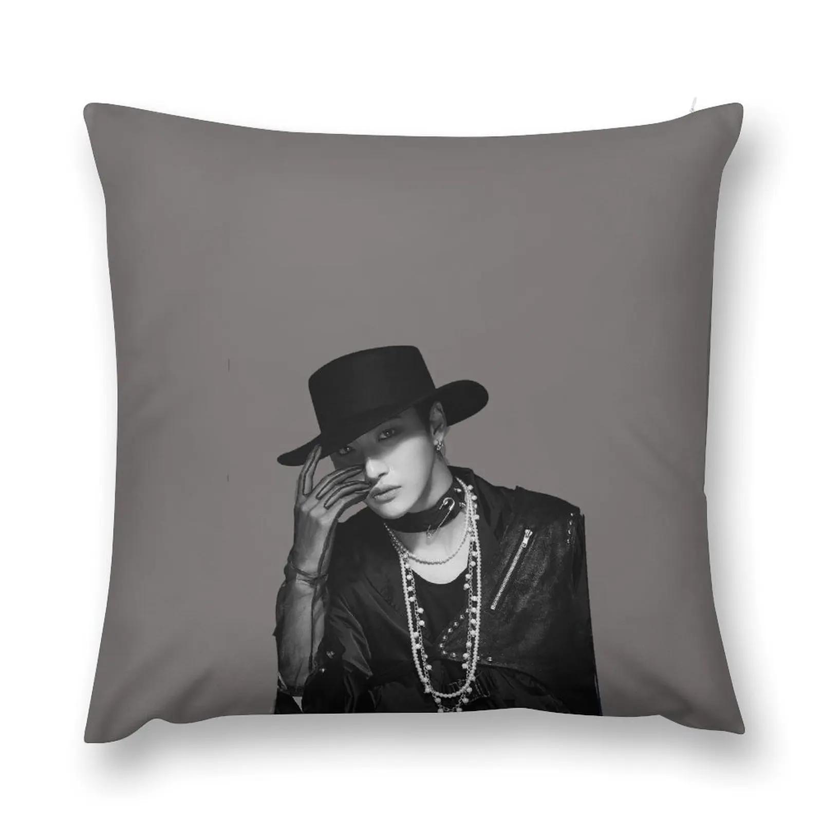 Park Seonghwa Throw Pillow Custom Cushion Photo Cushion Covers For Living Room Luxury Cushion Cover pillow