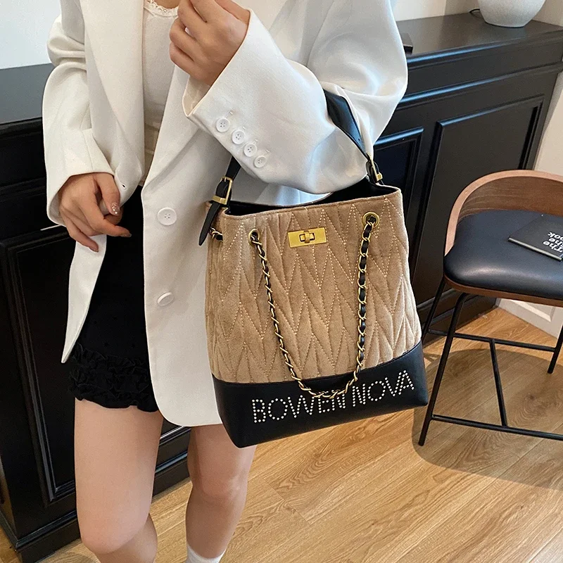 

Women's Luxury Leather Shoulder Classic Tote Bag Elegant Designer Crossbody Handbag For Stylish Everyday Looks