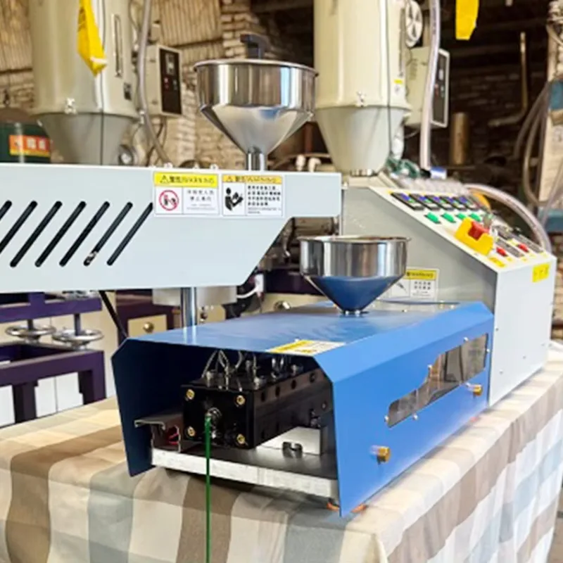 Factory Supplies Laboratory Use Small Parallel Twin Screw Extruder Mini Plastic Extrusion Machine