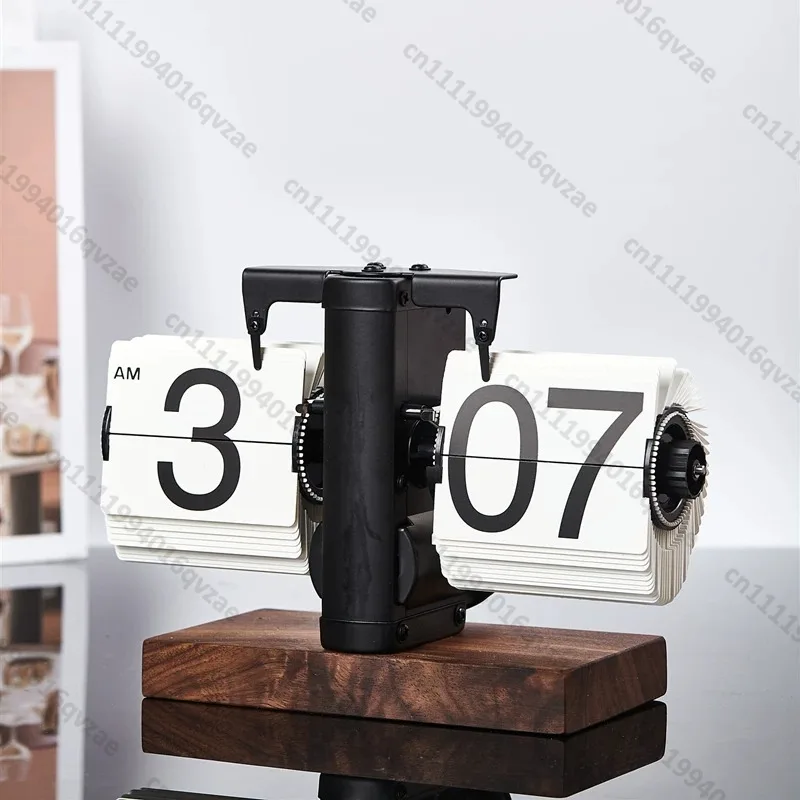 

Creative Automatic Page Turning Clock Desktop Ornament Retro Mechanical Watch Pendulum Desktop Digital Clock