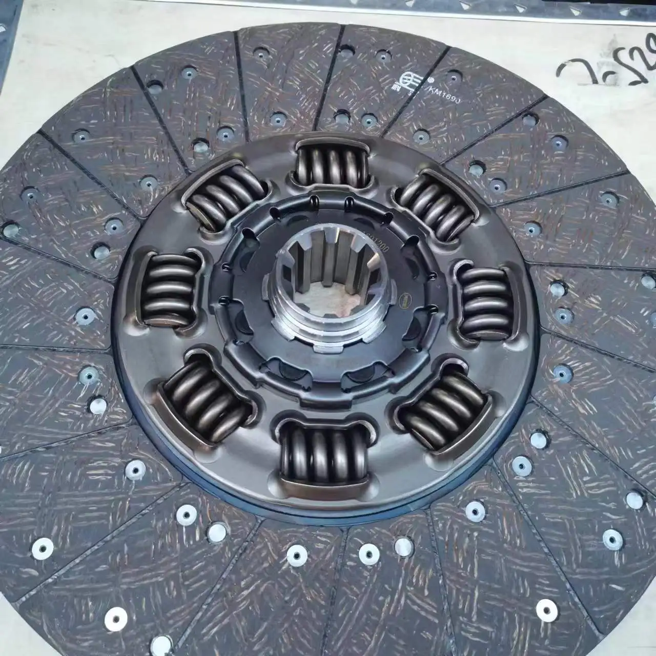 Heavy Truck Parts Clutch Plate Disc Sinotruk Howo Wg9114160020 Az9725160390 for Sale