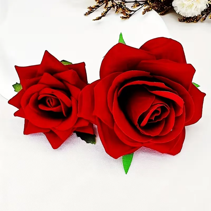 Eine modische und elegante Haarnadel in Rosenform, perfekt als Dekoration für ein Valentinstags-Dinner. – Detail 5