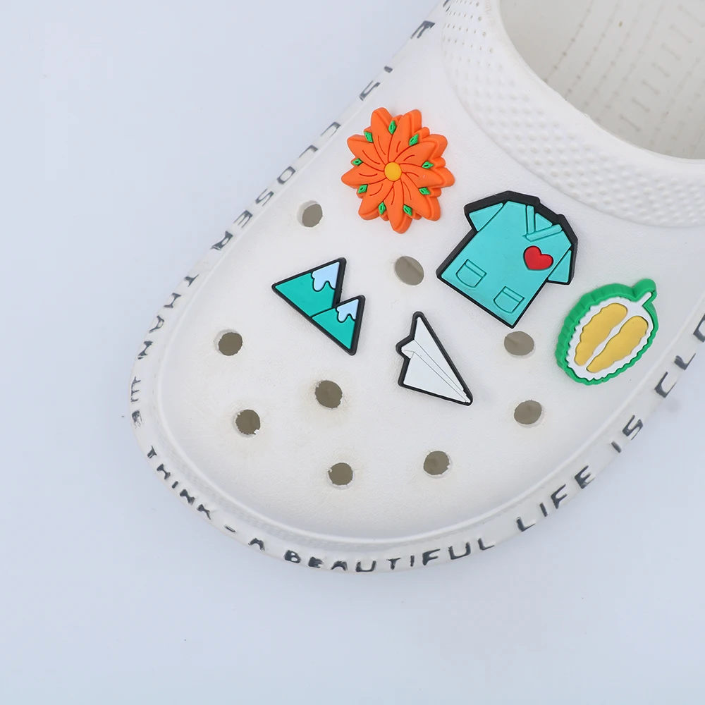 1 Piece Shoe Accessories Charms Cute Cartoon Pvc Paper Airplane Ornament Green Fruit Shoe Decoration Buckles Holiday Gift - Detail 1