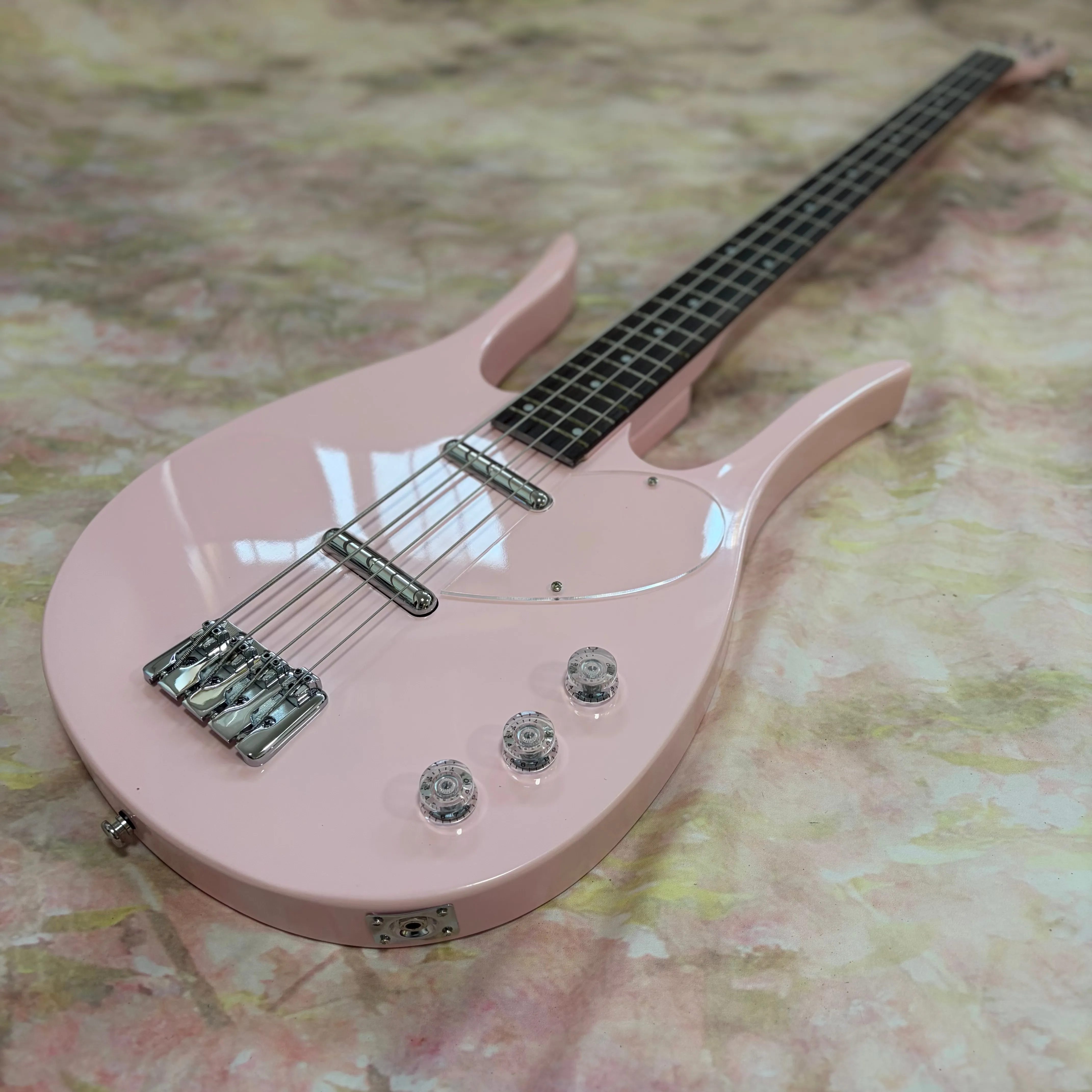 Pink Hornet Double Cutaway Electric Guitar, Mahogany Body, Lipstick Pickups, 1V2T Controls, Maple Neck, Rosewood FB, Chrome Hard - view 2