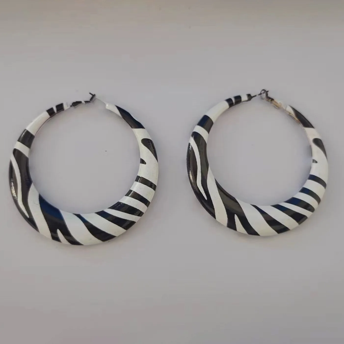 Niche Fashion Leopard Zebra Print Earrings For Women Fashion Hot Sexy Ears Jewelry Ladies Gifts Party Office Casual Accessories
