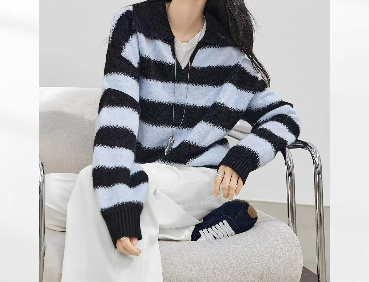 

2026 Winter New Contrasting Color Pullover Half Zipper Knitted Sweater Women's Loose Leisure College Wind Outside Sweater