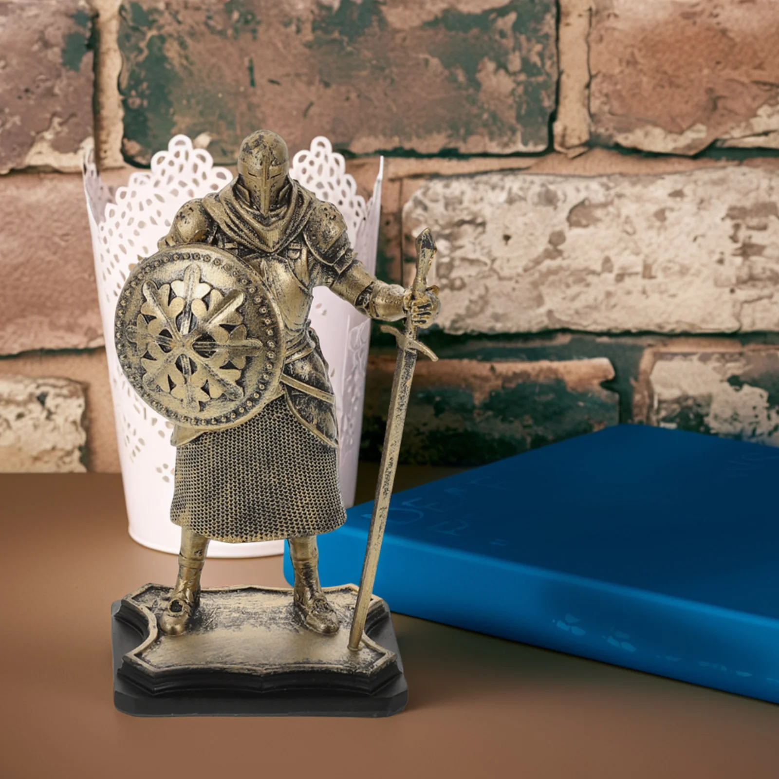 Retro Knight Ornaments Soldier Figurines Statue Decorate Figure Medieval Synthetic Resin Spartan Warrior Armor