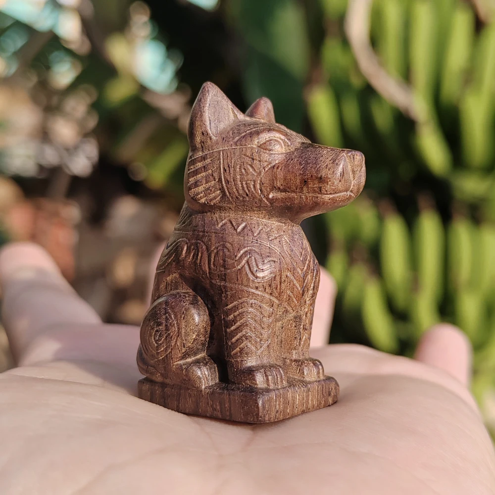 1.8 Inch Hand-Carved Wooden Wolf Totem Ornament, Ethnic Style, Traditional Style, Suitable for Holiday Decorations, Tabletop Decorations, Home Decor, Bedroom, Housewarming Gifts, New Year Gifts, Centerpiece Decoration