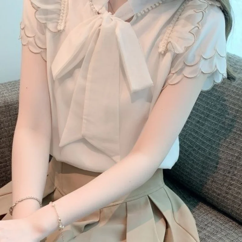 Camisa de manga corta con cuentas para mujer 2025, novedad de verano, camisa de gasa a la moda con lazo