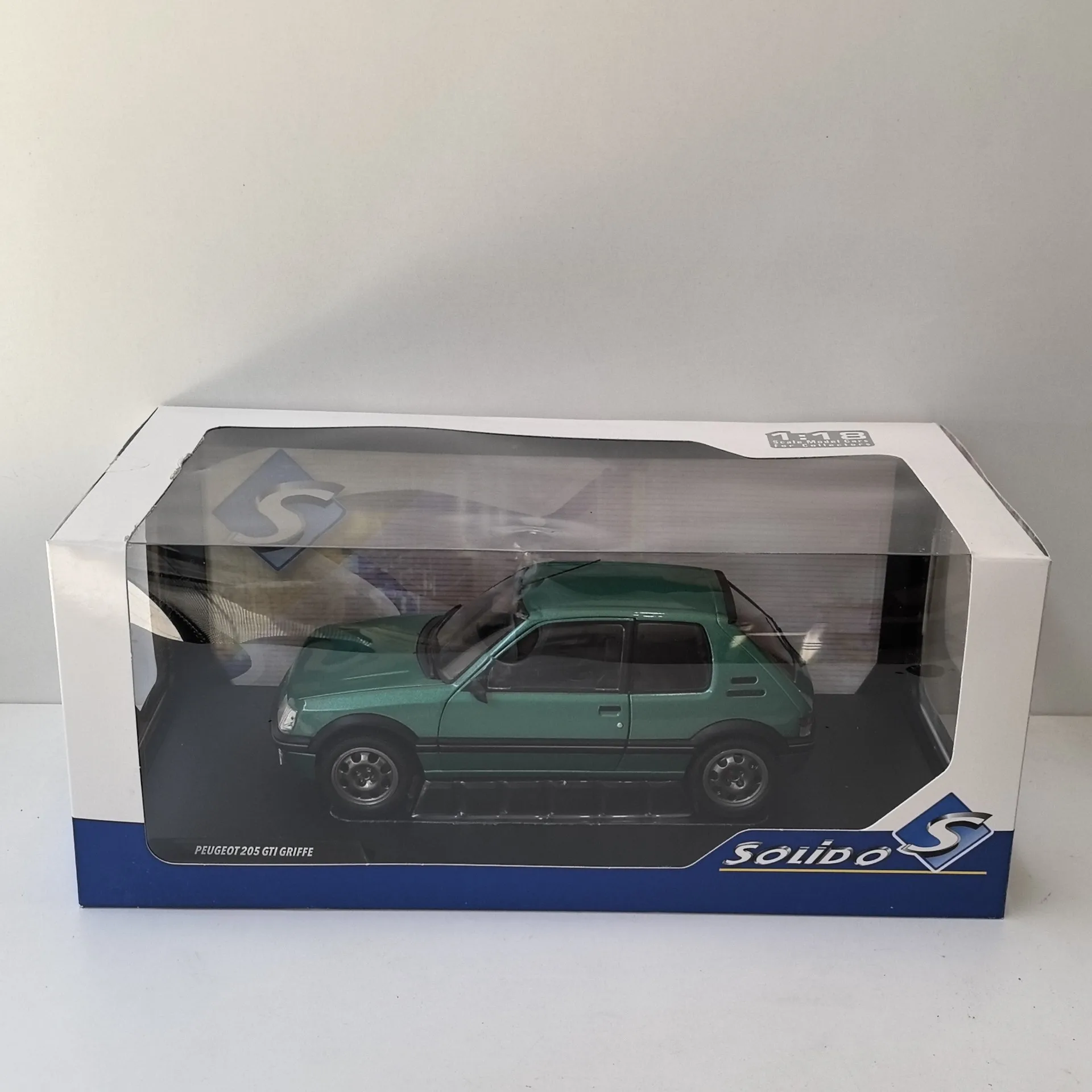 

Diecast SOLIDO 1/18 Scale PEUGEOT 205 GTI Peugeot Alloy Car Model Collectible Toy Gift Souvenir Display Ornament