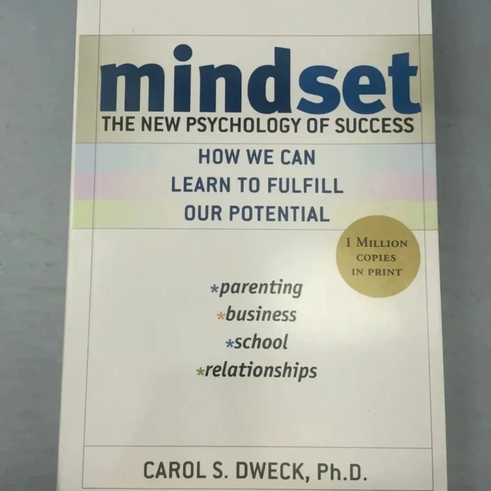 Mindset The New Psychology of Success English Self-Growth Readers Paperback Classic Inspirational Mindset Psychology Book