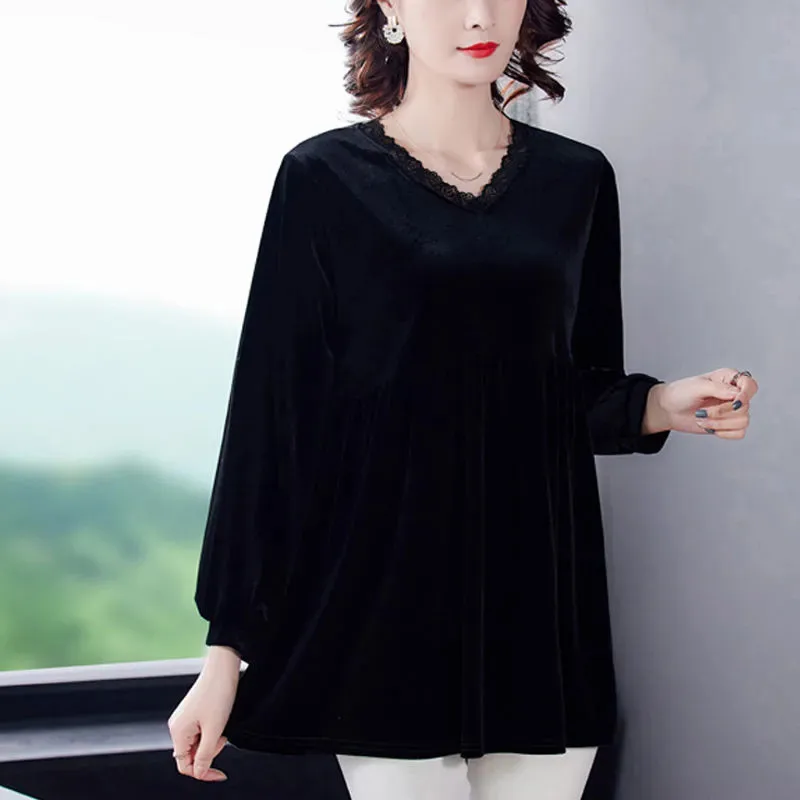 6XL Large Size Lace V-Neck Gold Velvet T-Shirt Fashion Spring Autumn Wild Tops Middle-Aged Mother Long Sleeve  Tee Female Shirts