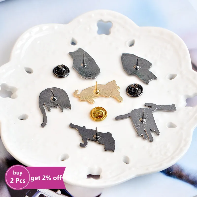 White Cat Enamel Pins Custom Middle Finger Lazy Cat Animal Brooch Clothes Lapel Pin Metal Badge Cartoon Jewelry Gift Wholesale