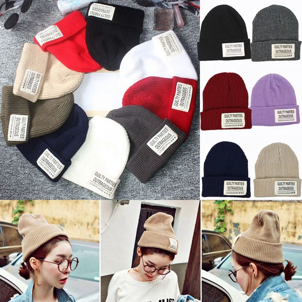 جودة عالية متعدد الألوان محبوك بيني الصلبة لطيف مع التسمية قبعة صغيرة الإناث قبعات للجنسين السيدات قبعة عادية في الهواء الطلق