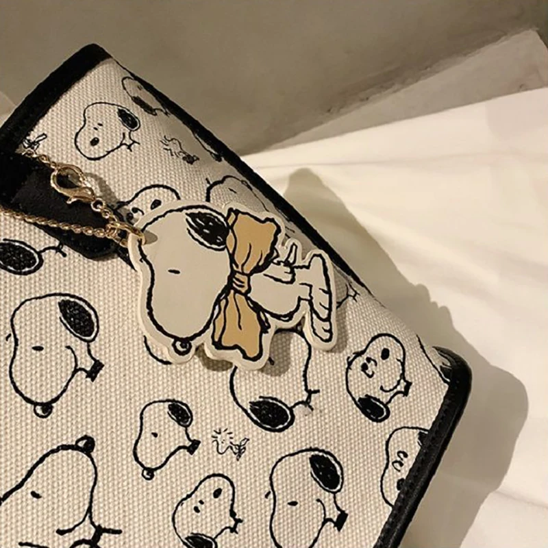 MINISO Disney Snoopy Tote Bag Cartoon Print Cute Handbag Large Capacity Bucket Bag Shoulder Bag Mother Bag Zero Wallet