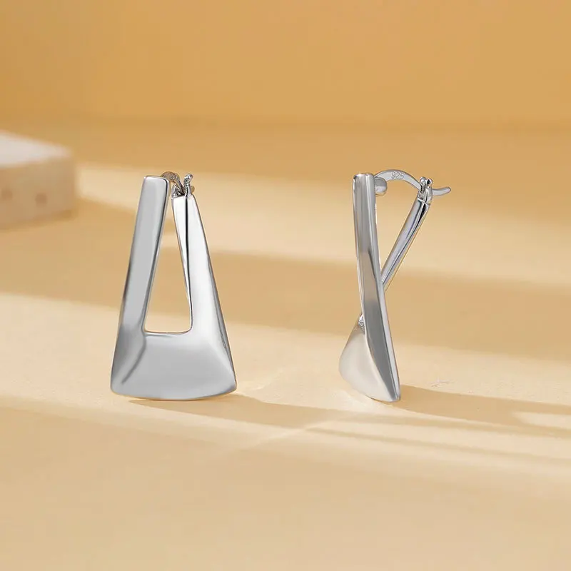 New S925 Silver Earrings with Extremely Simple and Plain Circles, Unique and Elegant Charm Earrings, Wedding Jewelry