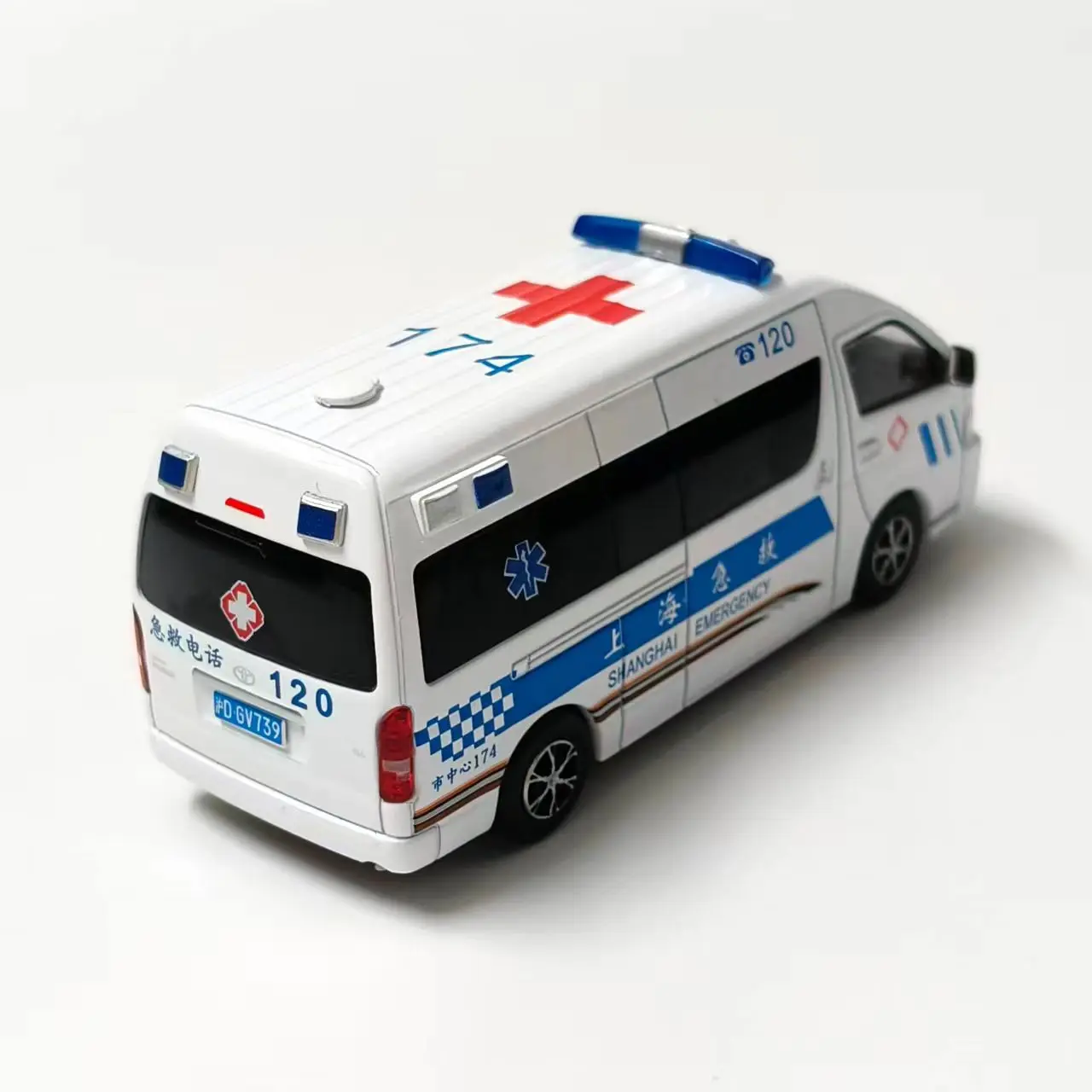 Diecast 1:64 Scale Toyota Sea Lion H200 Shanghai Ambulance Alloy Car Model Collectible Toy Gift Souvenir Display Ornament