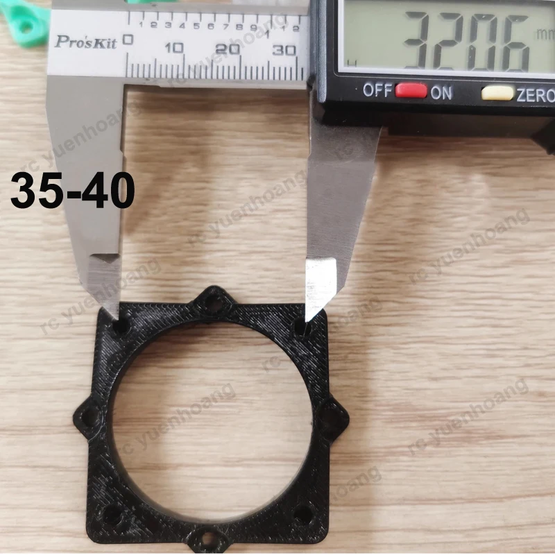 4PCS 3D Stampato 4028 Staffa di montaggio ventola di raffreddamento 35-40mm 30-40mm 25-30mm TPU/ABS Supporto base supporto ventola per RC Drone