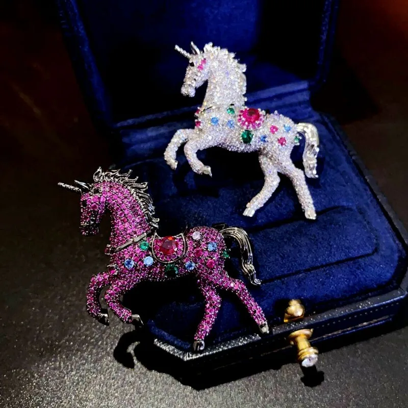 

High Quality Crystal Unicorn Brooch Vintage Full Zircon Pegasus Pin Flower Design Accessory