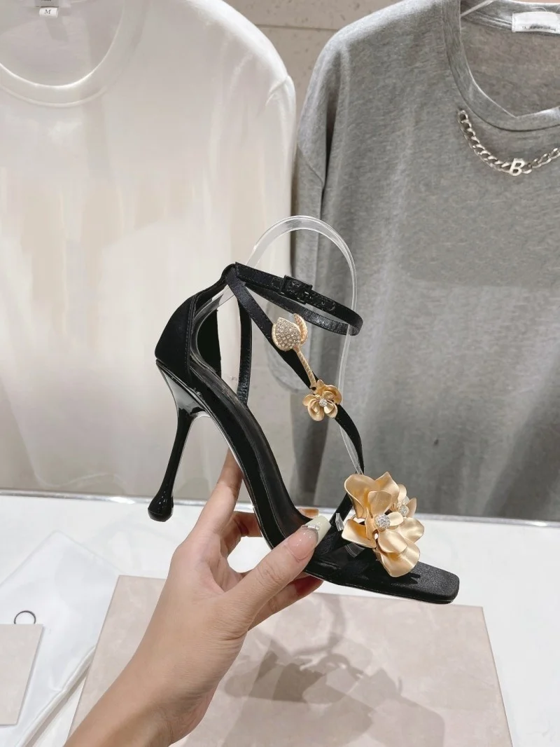 New Sexy Pointed-toe Women's Sandals Fashion Brand Buckle Designer 2026 Summer Comfortable Women's Stiletto Heels view 3