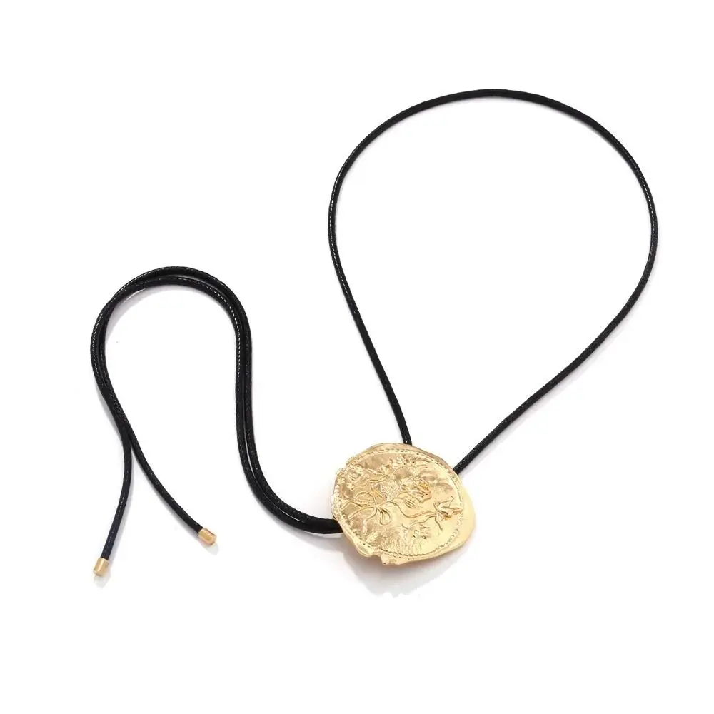 Ethnic Style Carve Rose Round Label Necklace Long Silver Western Cowboy Style Necklace Vintage Gold Leather Rope Necklace Gift