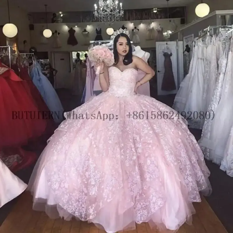 Princess Light Pink Quinceanera Dresses Sheer Jewel Neck Major Beading vestidos de quincea?era Prom Party Gowns customized