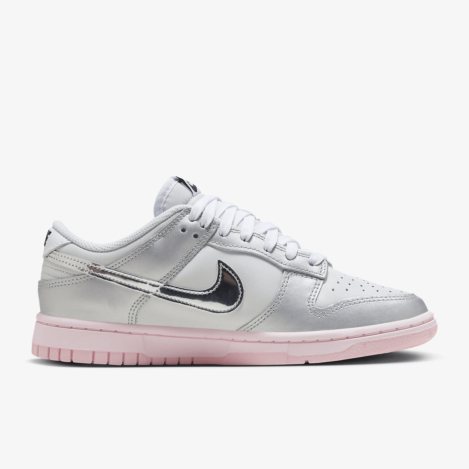 حذاء رياضي نسائي من Nike Genuine Dunk Low LX مبطن على الموضة HM3698-006