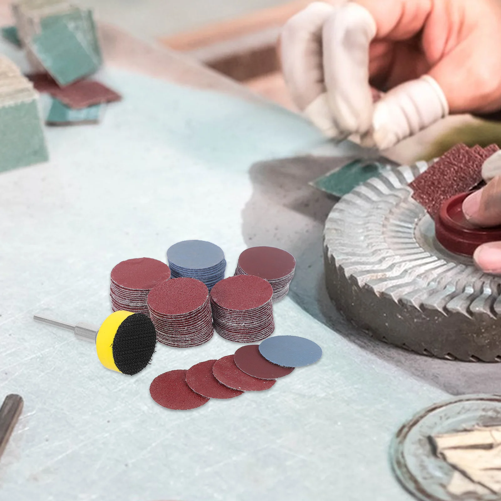 100-teiliges Schleifscheiben-Set mit mehreren Körnungen, 100, 180, 240, 1500, 3000, beflocktes Drehwerkzeug-Zubehör für feine Oberflächenveredelungsarbeiten