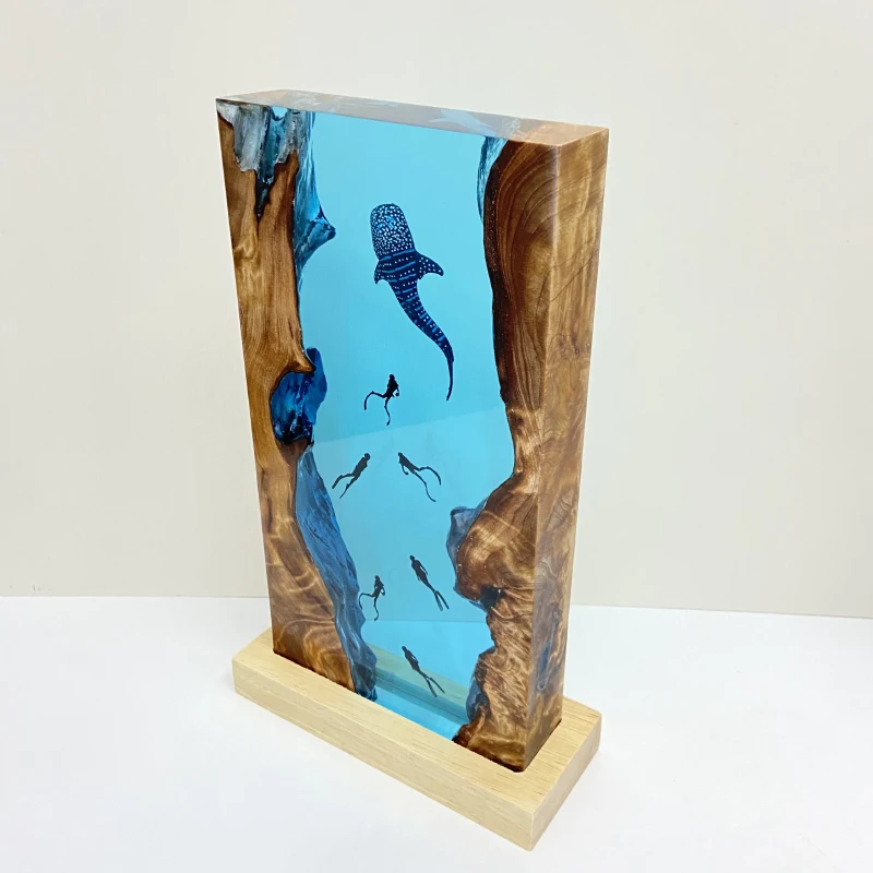 Ocean Landscape Organism Resin Table Light Creactive Art Decoration Lamp Divers Whale Theme Night Light  USB Charge