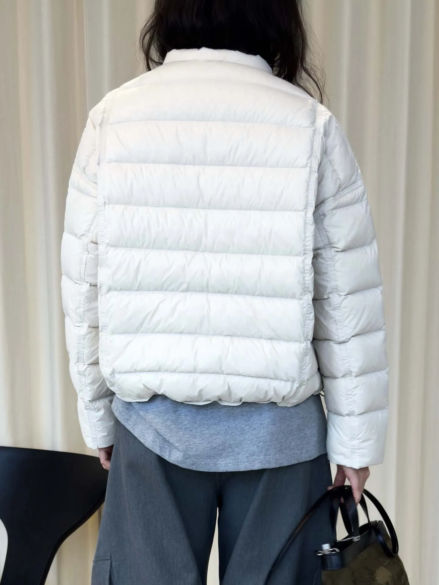 Zimowa kurtka puchowa damska w stylu koreańskim, prosta, codzienna, jednolita, biała, z puchem kaczym, krótka, ciepła.