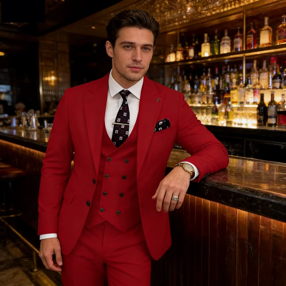 

Элегантный розовый мужской костюм с заостренными лацканами, комплект из 3 предметов: пиджак, жилет и брюки. Свадебный смокинг для жениха, деловой костюм для банкетов.