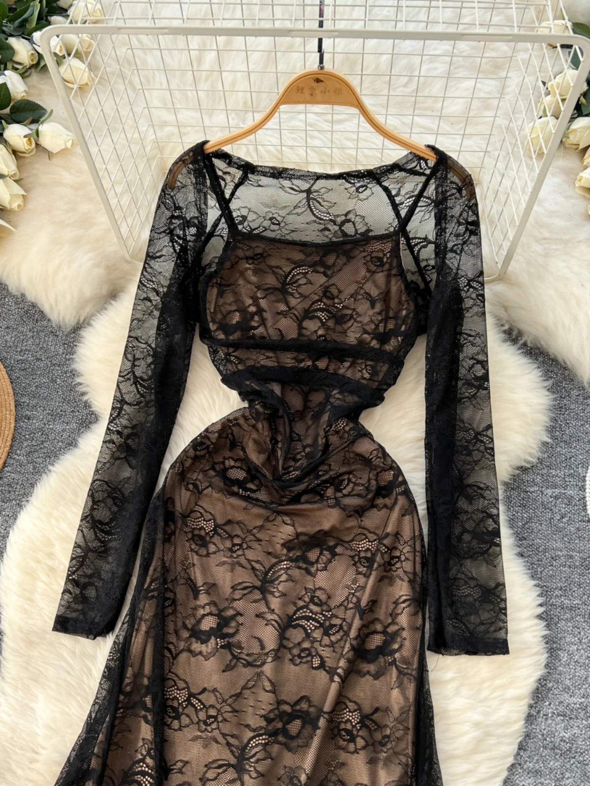 Ofallsis French High end Dress 2024 Autumn Winter New Collection Waist Cinching Slim Fit Temperament Long Sleeved Lace Dresses