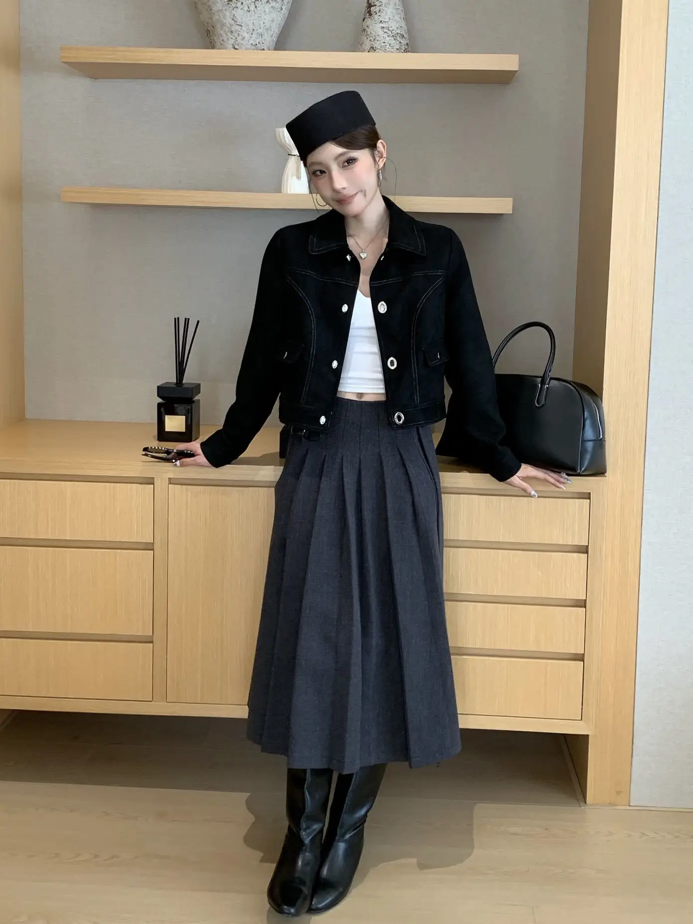 Women Black Cropped Jacket Lapel Collar Contrast Stitching Metal Buttons Multi Pocket Slim Short Coat Autumn Streetwear