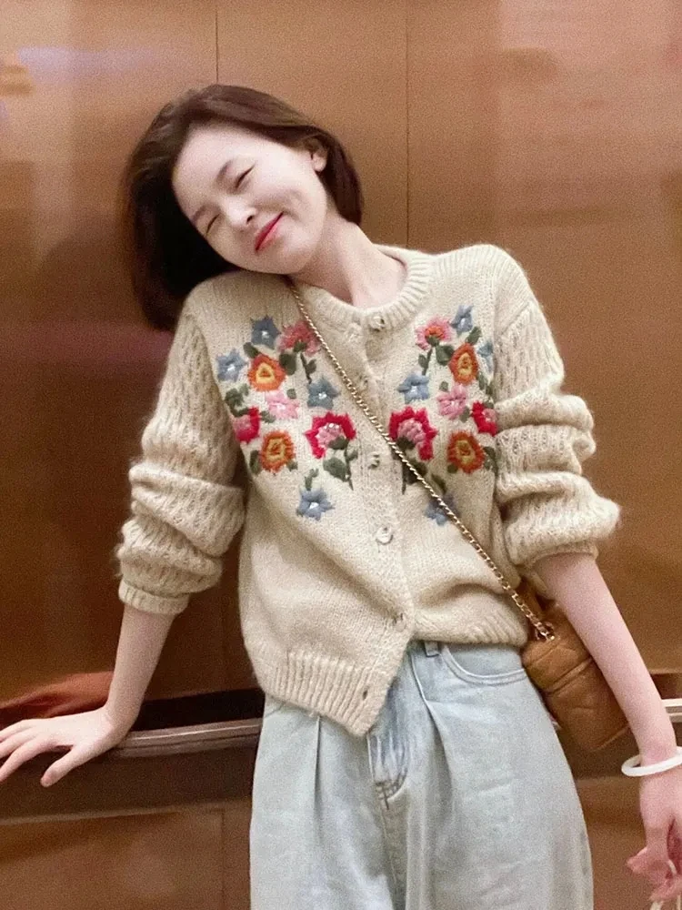 Women\'s Clothing Cardigan Jumpers Sweaters European western-style small figure flower knitted fragrant autumn winter Sweaters