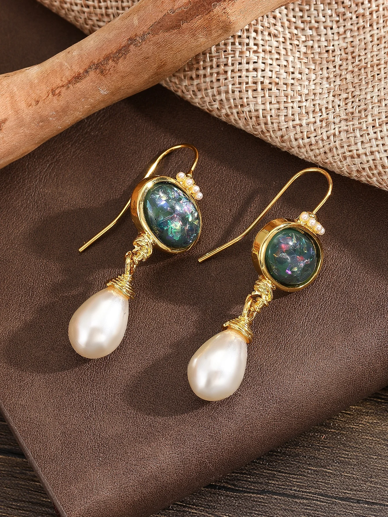 Gorgeous Round Geometry Black Stone Earrings for Women Gold Color Imitation Pearl Party Dangle Earrings Jewelry