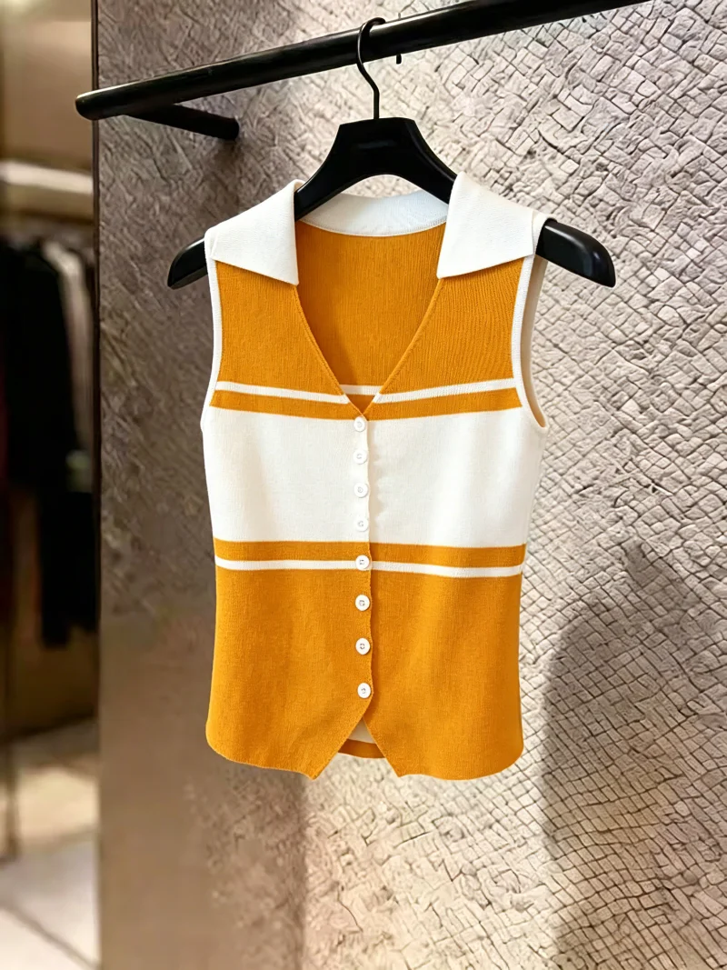 Summer New Style Women's Knitted Vest Self-kept Button Design Sleeveless Top Elegant Age-reducing Single Stripe Color Bl